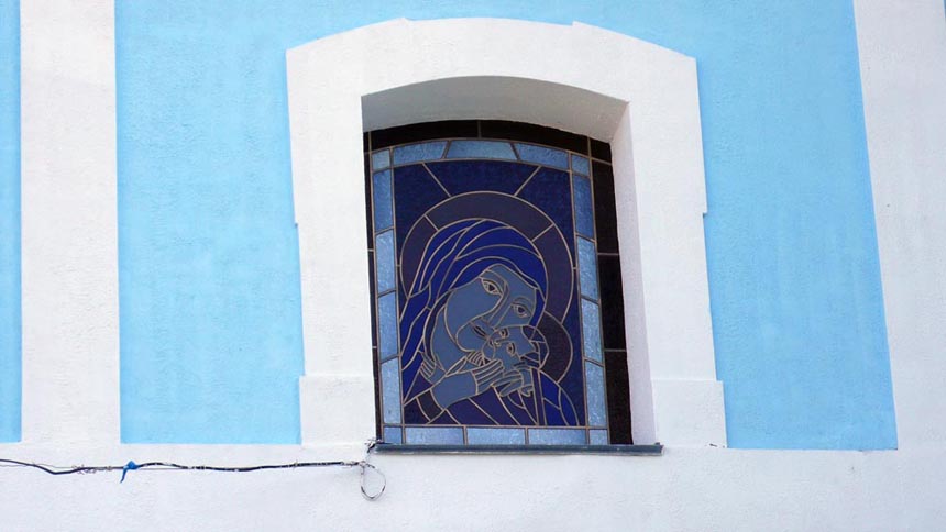 Вікно храма в с. Іванків на Житомирщині